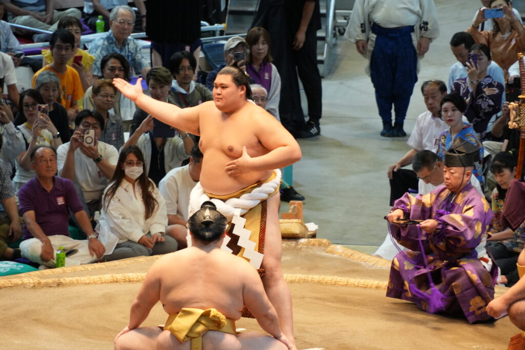 Onosato performing the entrance ceremony during the July Grand Sumo Tournament in Nagoya